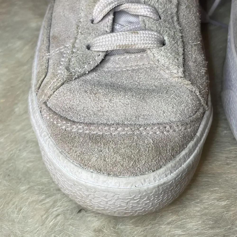 Nike high tops 5.5 (4475)
